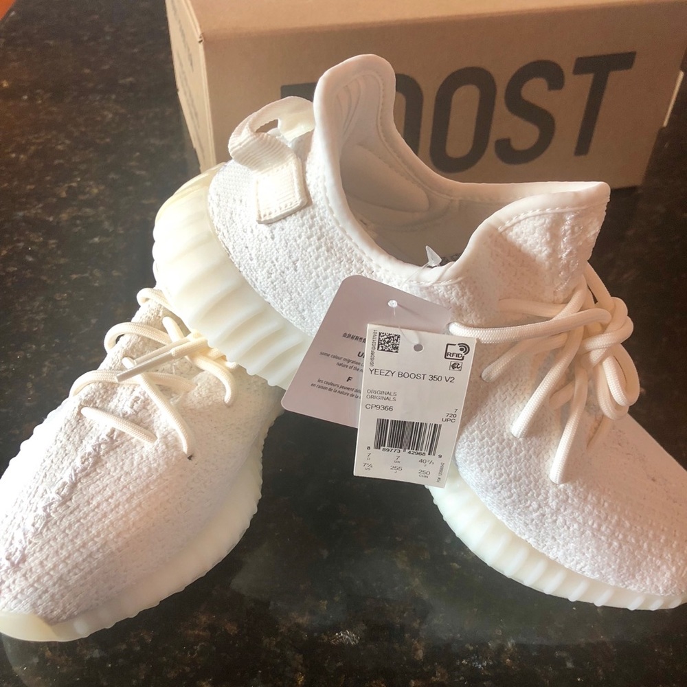 Yeezy Triple White 350